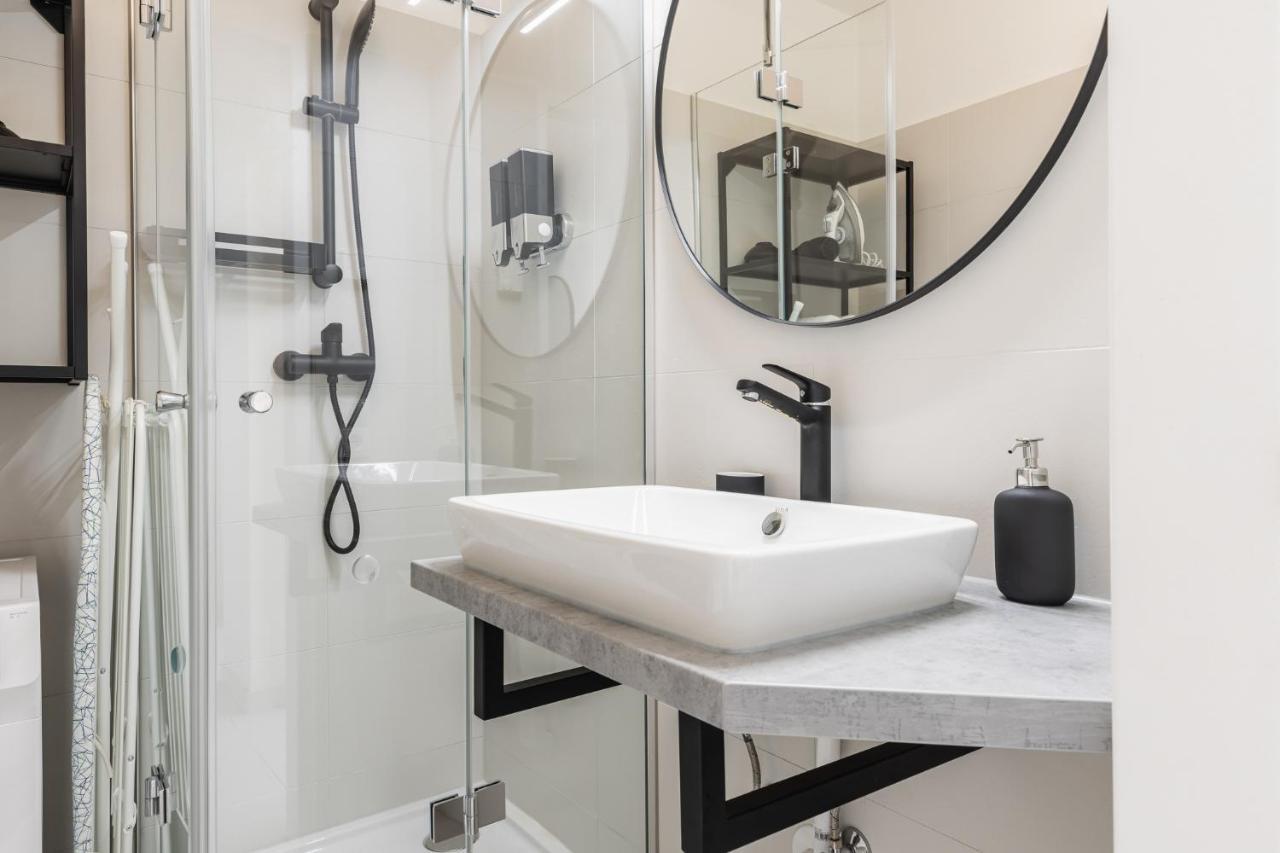 Bright Stylish Apartment With A Balcony In A Top Location Wien Exteriör bild