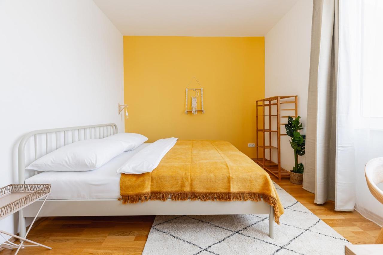 Bright Stylish Apartment With A Balcony In A Top Location Wien Exteriör bild
