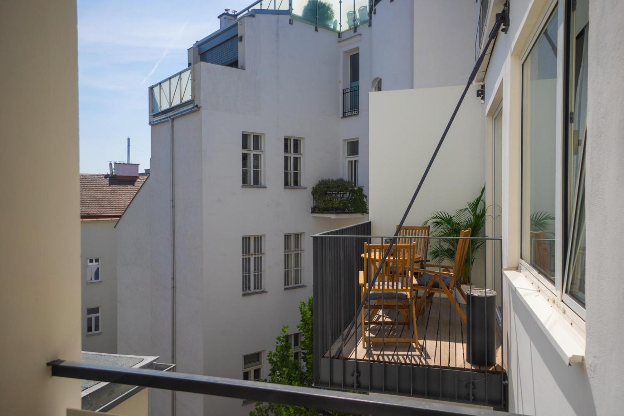 Bright Stylish Apartment With A Balcony In A Top Location Wien Exteriör bild